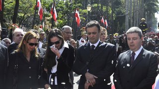 Aécio Neves e Antonio Anastasia com familiares do senador Itamar Franco