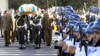 Corpo do senador Itamar Franco na chegada ao Crematório Parque Renascer