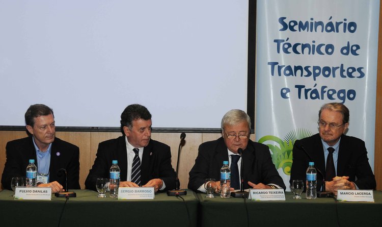 Seminário reuniu autoridades para debater mobilidade urbana para Copa 2014