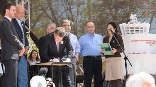 Sérgio Barroso assina acordo com Instituto Estrada Real durante cerimônia