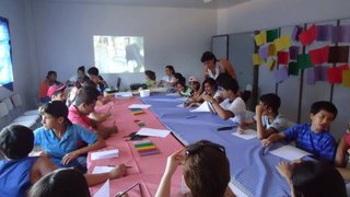 Participantes da oficina aprendem sobre literatura de cordel em Araguari