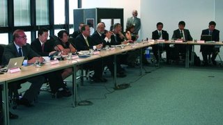 Secretária Dorothea Werneck durante reunião com empresários japoneses