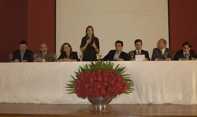 A secretária Renata Vilhena abriu o Encontro Regional de Montes Claros