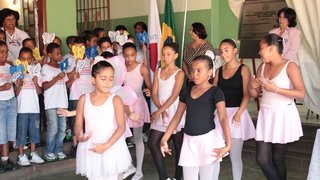 Apresentações marcaram inauguração da reforma da Escola Olímpia Rezende