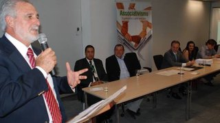 Carlos Melles (Setop) propõem parceria com Associações de Municípios