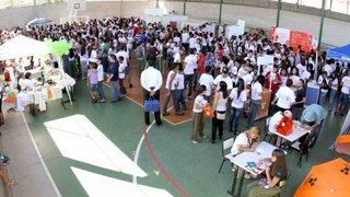 Escola estadual de Belo Horizonte promove o 1º Circuito das Profissões