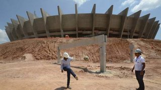 Ex-jogadoras profissionais de futebol ajudam a erguer novo estádio do Mineirão