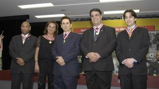 Trinta pessoas foram agraciadas com a Medalha Luiz Soares de Souza Rocha