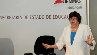 Secretária de Estado de Educação, Ana Lúcia Gazzola, durante coletiva