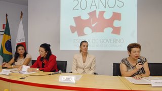Luciana Moraes Pinto; secretárias Maria Coeli Simões e Renata Vilhena; e Marilena Chaves