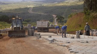 Obras do Proacesso estão em estágio avançado na região turística do Serro Milho Verde