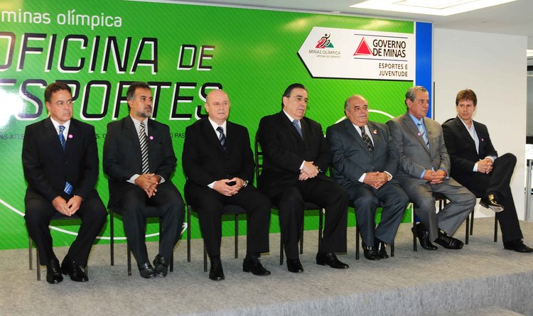 Secretário Braulio Braz e Alberto Pinto Coelho durante a cerimônia