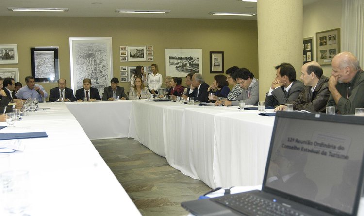 Secretário Agostinho Patrus preside a 12º reunião do Conselho Estadual de Turismo