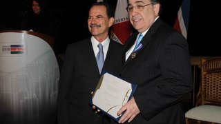 O vice-governador Alberto Pinto Coelho foi agraciado com a Medalha Comendador Henrique Fernando Half