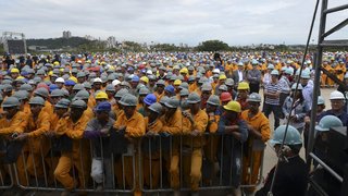 Ato pela prevenção de acidentes de trabalho reúne operários do Mineirão  