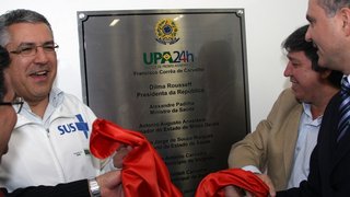 Secretário Antônio Jorge e ministro Alexandre Padilha compareceram à inauguração