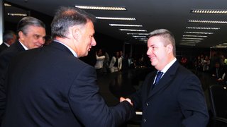 O presidente da Iveco, Marco Mazzu, é recebido pelo governador Antonio Anastasia