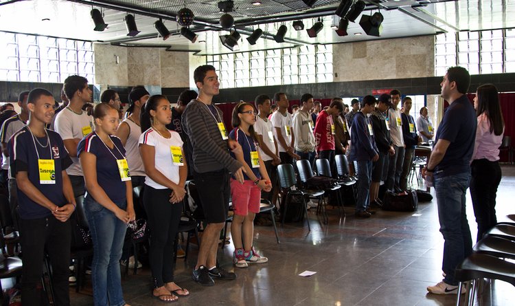 Cerca de 100 alunos participaram do English Day, nesta sexta-feira (9), no SESC Venda Nova
