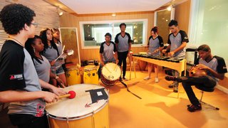 A nova instalação conta com três estúdios profissionais para os estudantes de música