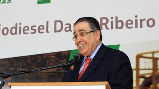 Alberto Pinto Coelho durante pronunciamento na solenidade de inauguração da expensão da usina