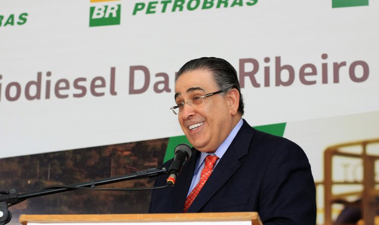 Alberto Pinto Coelho durante pronunciamento na solenidade de inauguração da expensão da usina