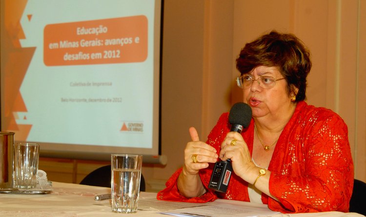 Ana Lúcia apontou que o ensino médio está no centro das atenções do governo para 2013