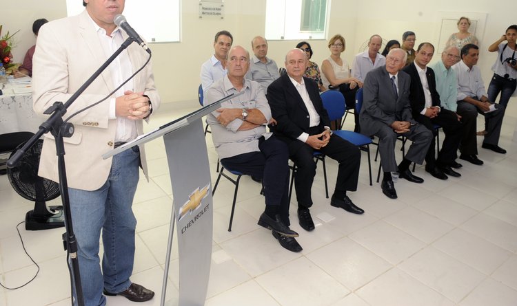 Na inauguração, Antônio Jorge também anunciou que liberará R$ 50 mil para a climatização da unidade
