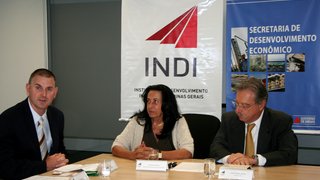 Darren Gordon, da Centaurus, a secretária Dorothea Werneck e o presidente do INDI, Frederico Álvares