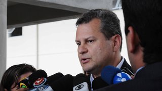 O secretário Rômulo de Carvalho Ferraz falou à imprensa nesta quinta-feira (17), no presídio