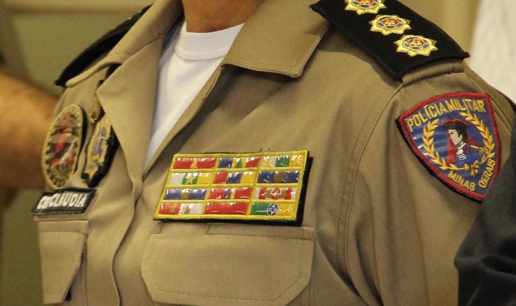 A coronel Cláudia Araújo Romualdo assumiu o comando da 1ª Região de Polícia Militar