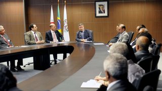 A reunião de trabalho com os prefeitos foi realizada na Cidade Administrativa