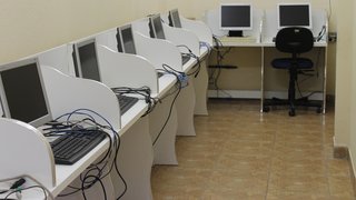 O laboratório de informática contará com 11 computadores