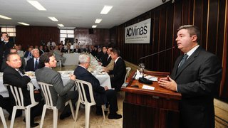 A defesa de um novo pacto federativo foi o tema central da palestra do governador na ACMinas