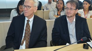 John Hammock e Ronaldo Pedron, do Governo de Minas, em seminário na Cidade Administrativa