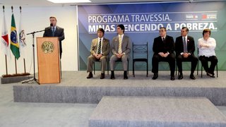 O governador Antonio Anastasia firmou convênio com 202 municípios mineiros para ações do Travessia