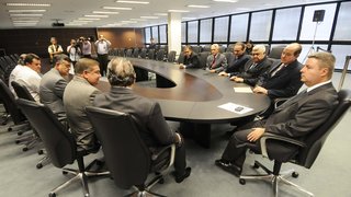 Governador Anastasia se reúne com o presidente da Faemg, Roberto Simões