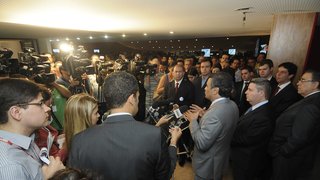 O senador Aécio Neves participou da solenidade de lançamento do ProMunicípio