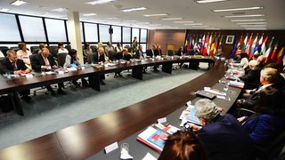 Alberto Pinto Coelho durante reunião com a comitiva de 20 embaixadores da União Europeia