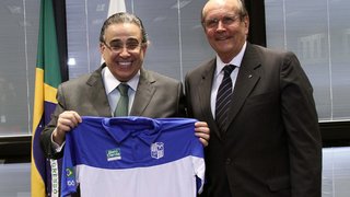 Alberto Pinto Coelho e o presidente do Minas Tênis Clube, Sérgio Bruno Zech Coelho