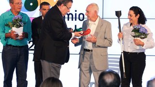 Alberto Pinto Coelho entrega Prêmio Bom Exemplo
