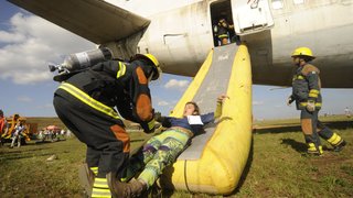 Secretaria de Saúde promove simulado de catástrofe no aeroporto de Confins