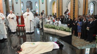 Dom Marco Aurélio Gubiotti é ordenado bispo em Ouro Fino, Sul de Minas