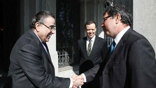 Vi-governador Alberto Pinto Coelho e o embaixador do Reino Unido, Alan Charlton