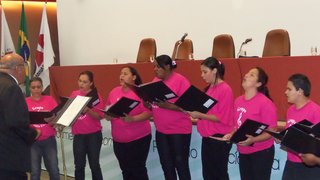 Na abertura do seminário, o grupo feminino “Canto Livre” se apresentou
