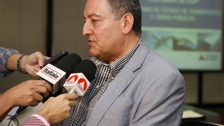 Secretário-adjunto de Transportes e Obras Públicas, Fabrício Sampaio, durante entrevista