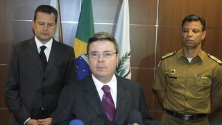 Secretário Rômulo Ferraz, governador Antonio Anastasia e coronel Sant´Ana