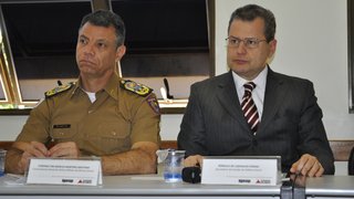 Coronel Márcio Martins Sant'Ana e o secretário de Estado de Defesa Social, Rômulo Ferraz 