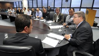 Durante a reunião, os prefeitos apresentaram as demandas da associação e dos municípios