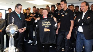 Governador Antonio Anastasia recebe jogadores do Clube Atlético Mineiro 19