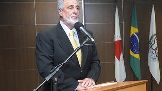  Carlos Melles destacou que a intenção do Estado é garantir investimento em todas as regiões
